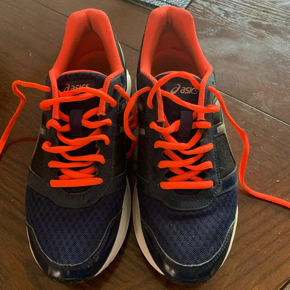 Women’s size 8.5 Asics patriot 9 sneakers